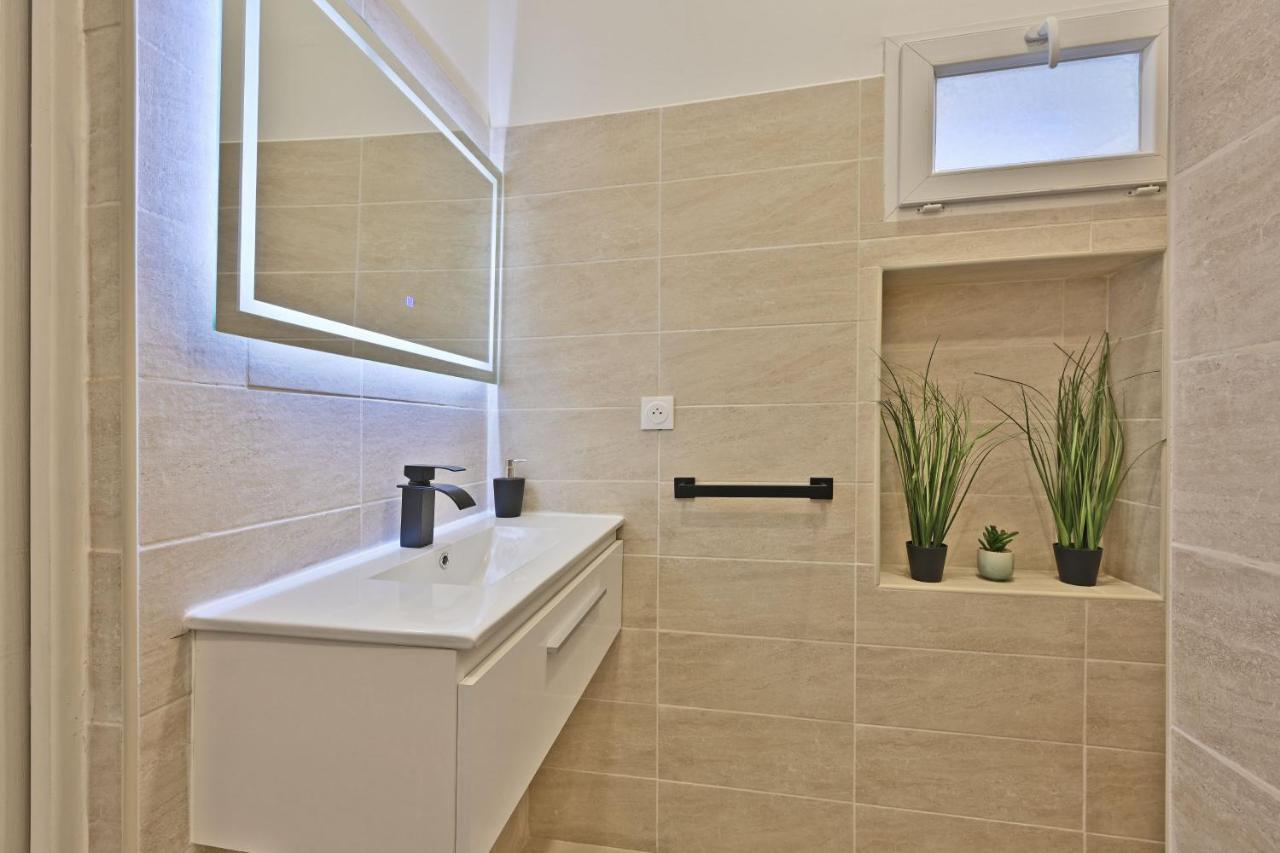 Apartament Au Roi Rene - Ac Clim - Wifi Awinion Zewnętrze zdjęcie